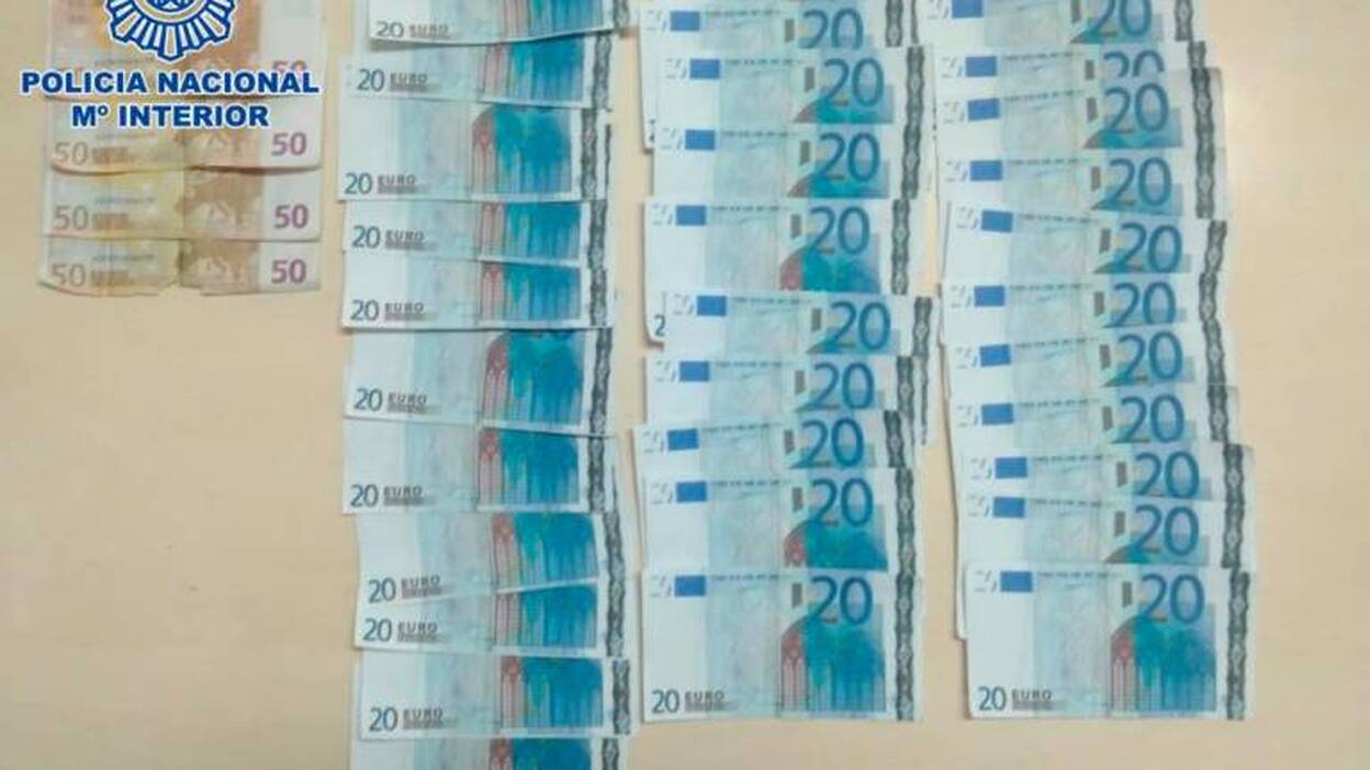 La Policía Nacional detiene a dos personas por falsificación de moneda