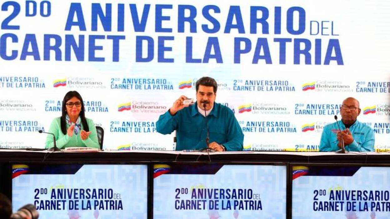 Maduro ordena la "revisión total" de las relaciones diplomáticas con EE UU