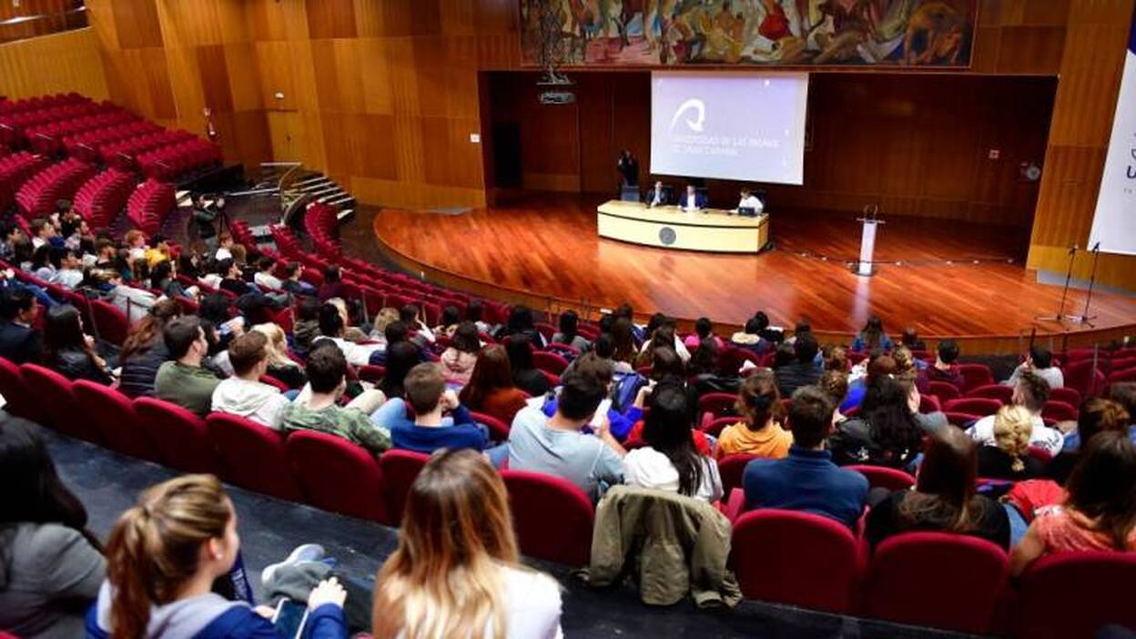 La Universidad da la bienvenida a 300 estudiantes de intercambio