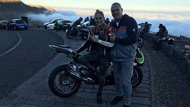 Conmoción por la muerte de unos moteros muy queridos en Tamaraceite