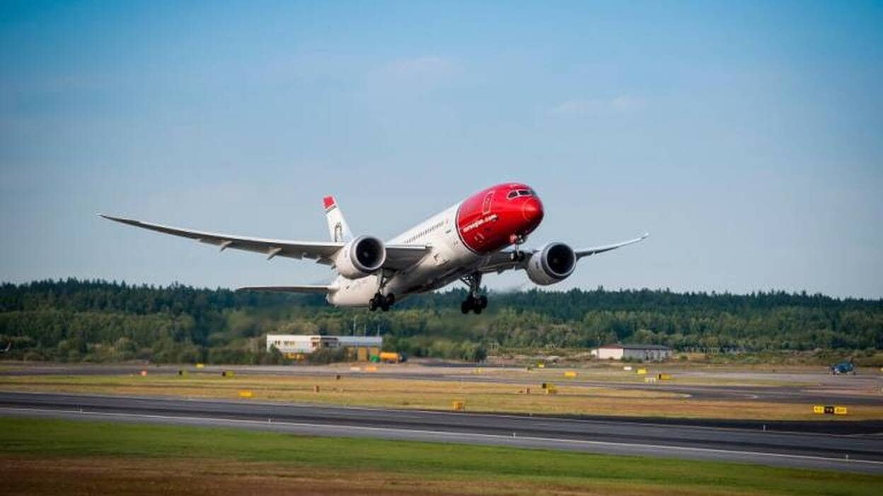 El cierre de bases de Norwegian afecta a 180 trabajadores