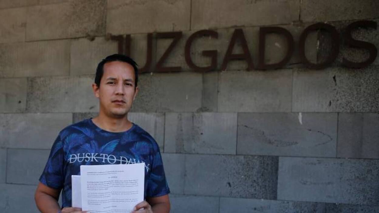 Yaiza aloja en un hotel a la familia estafada