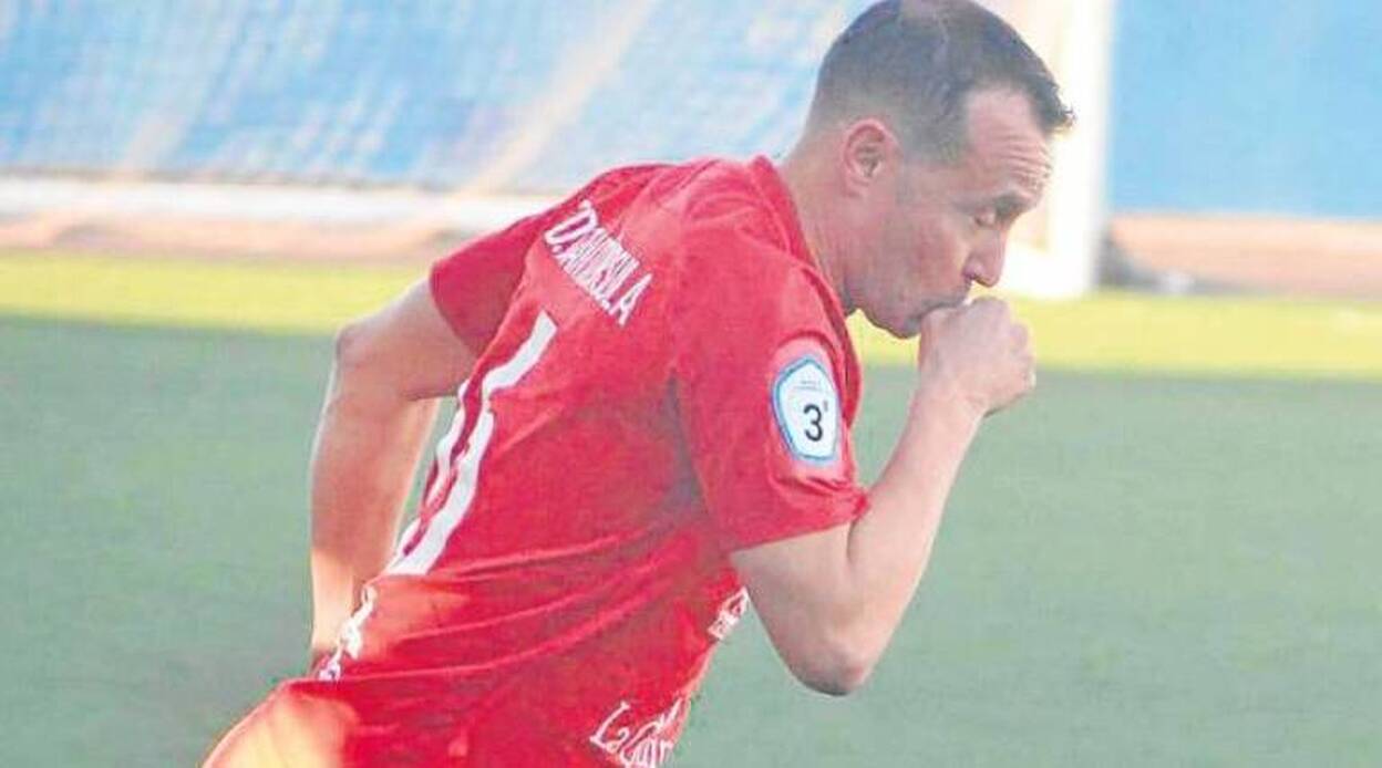 Fran Sabina bate registros al ser alineado ya cumplidos los 43 años