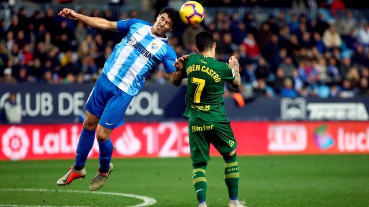 En tierra de nadie y lejos del sueño