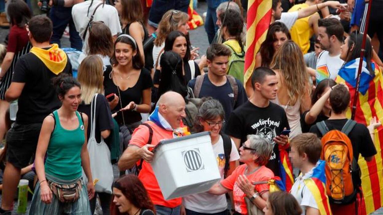 El Congreso vota este martes la ley del PP para castigar con prisión la convocatoria de referendos ilegales
