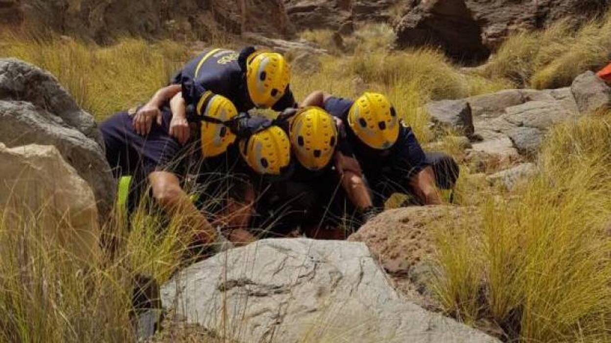 Un muerto y una herida en dos accidentes de senderista en Mogán