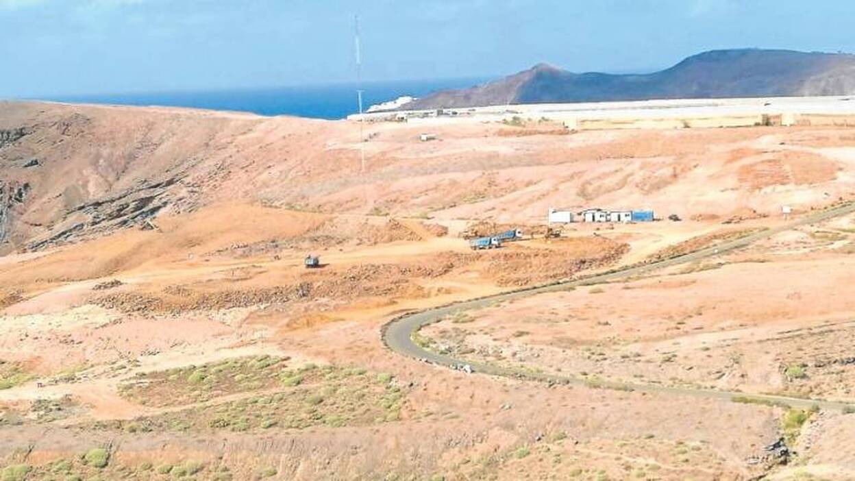 Retirados 70.000 metros cúbicos de residuos del antiguo vertedero de Botija