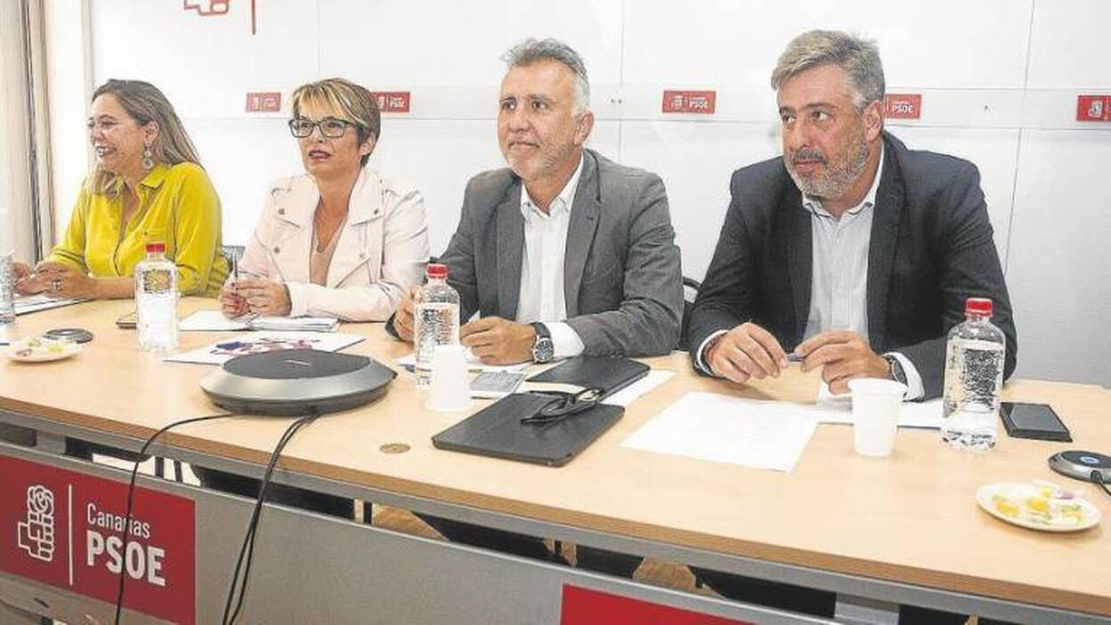 El PSOE aprueba las listas pese al ‘tira y afloja’ con Tenerife