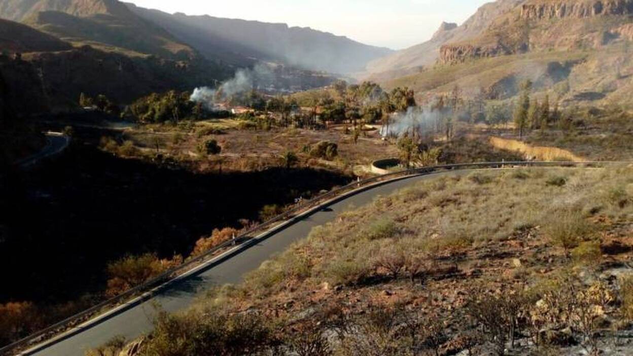 El incendio de Fataga, sofocado de madrugada