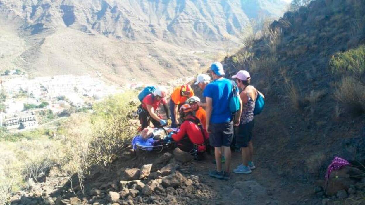 Herido un senderista de 75 años tras caer en un sendero de Mogán