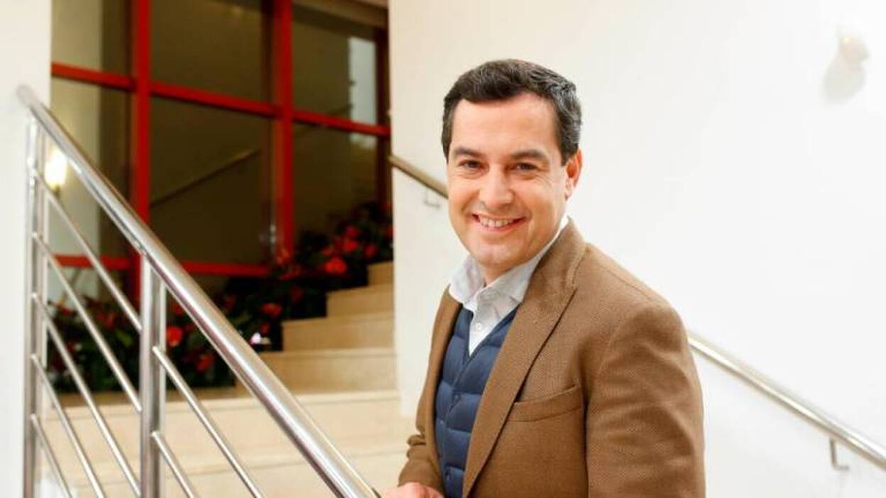 Juanma Moreno: «La fórmula andaluza puede repetirse en muchas zonas»