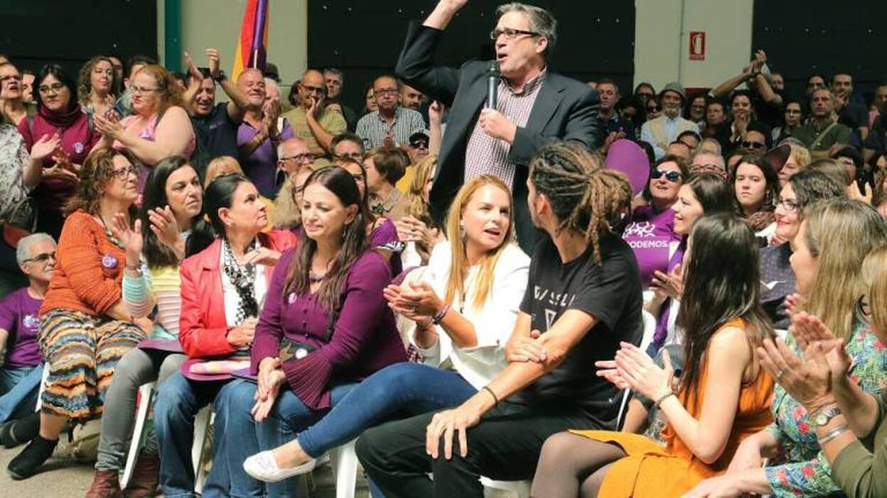 El acto de Podemos en la capital grancanaria, en imágenes