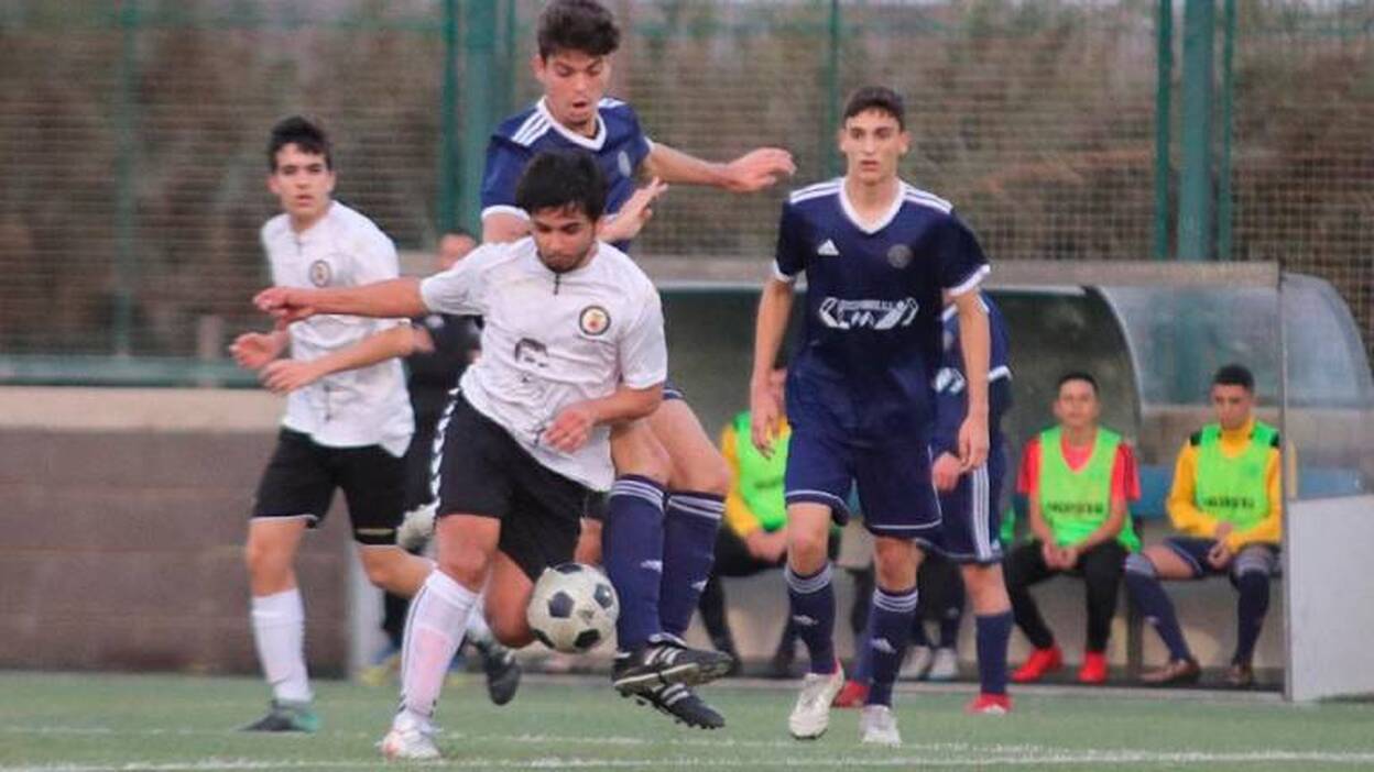 Arucas C y Universitario firman un empate que sabe a muy poco