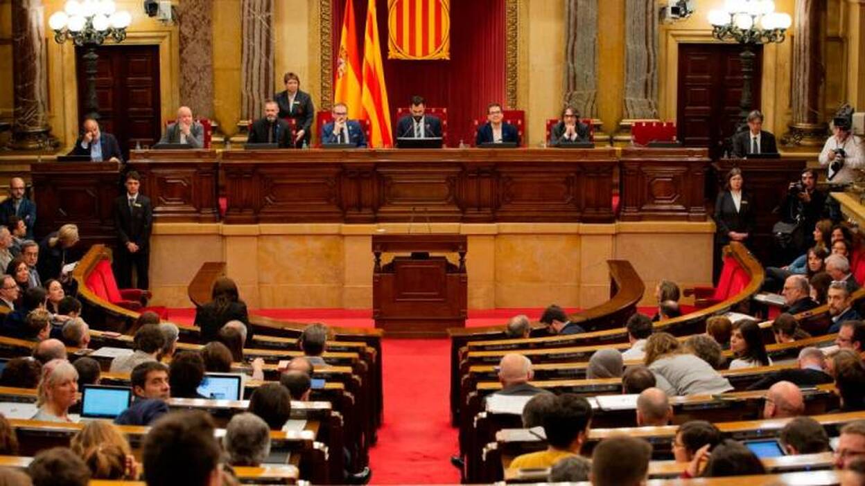 El Parlament exige a Torra una moción de confianza o elecciones anticipadas