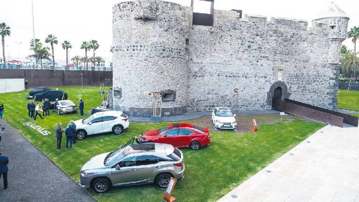 Lexus presentó en sociedad su renovada gama para Canarias