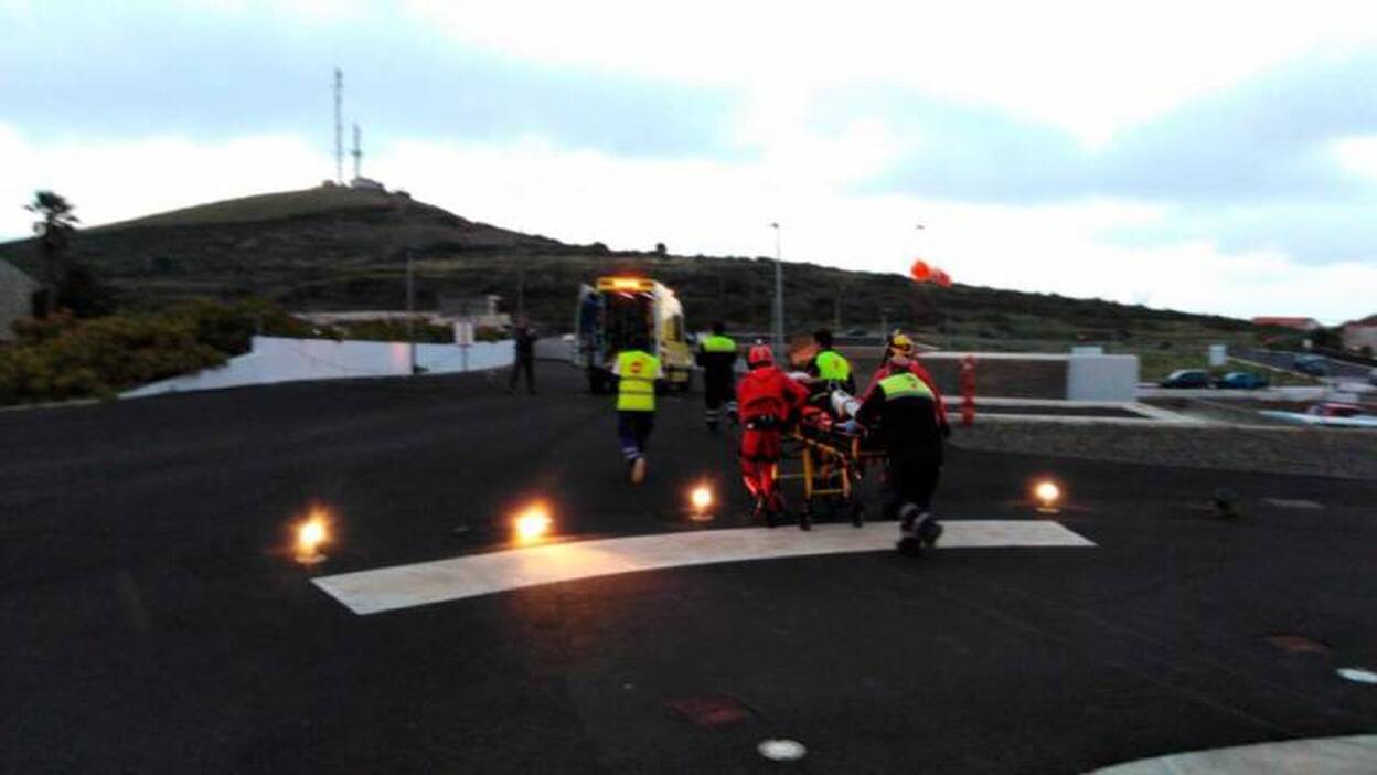 Un pescador, grave al caer en una zona de rocas en El Hierro