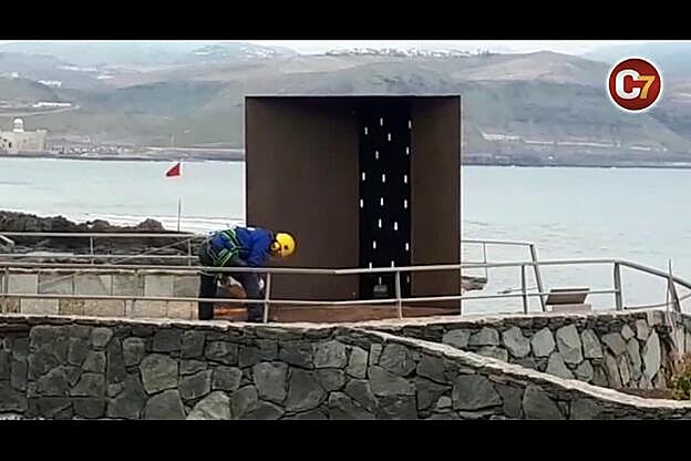 Traslado del monumento ‘Luces en el vacío’