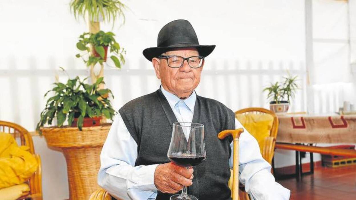 Con 103 años, joven de espíritu