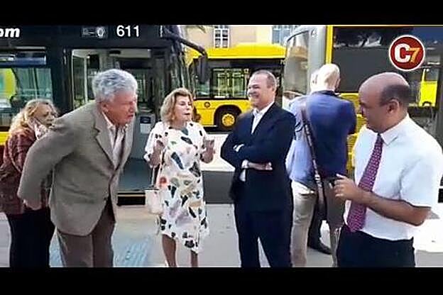 La movilidad capital, desde una guagua