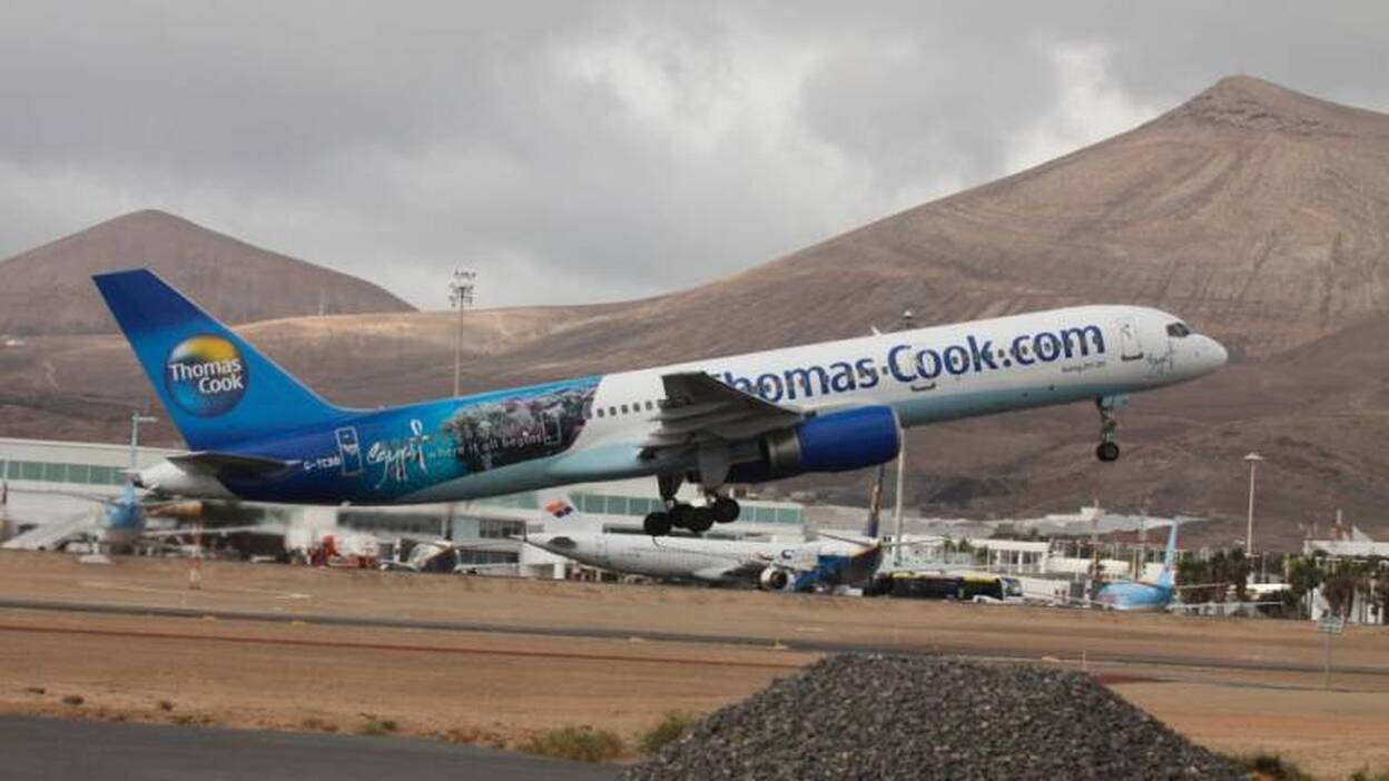 Thomas Cook se desploma casi un 40% tras multiplicar por seis sus pérdidas