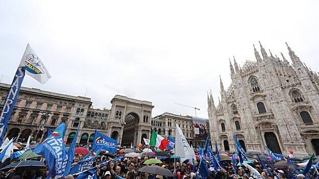 La ultraderecha europea desafía a la UE en un acto en Milán
