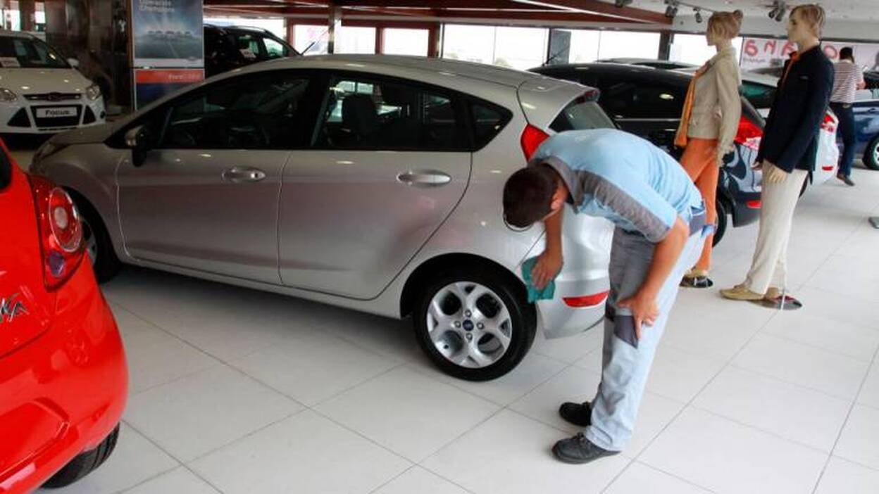 Uno de cada diez coches vendidos en las islas en 2019 es sostenible