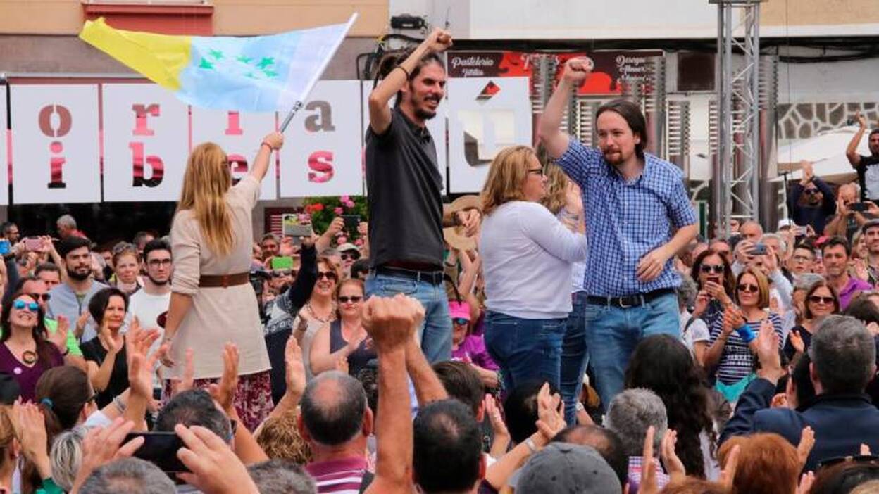 Iglesias da un golpe de efecto con la reorganización de la cúpula de Podemos