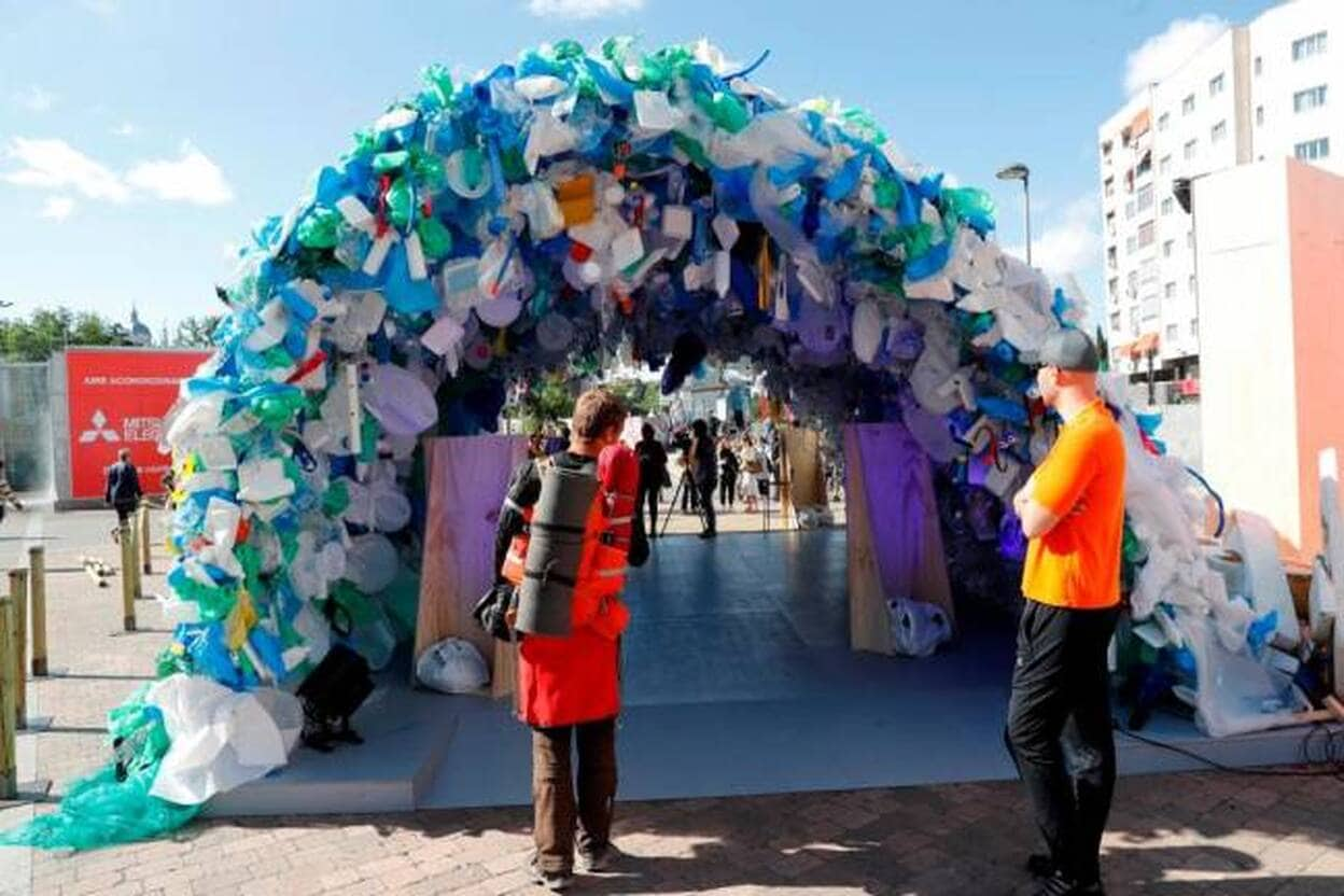 Mujeres de 55-64 años y alto nivel estudios, quienes mas reciclan en España