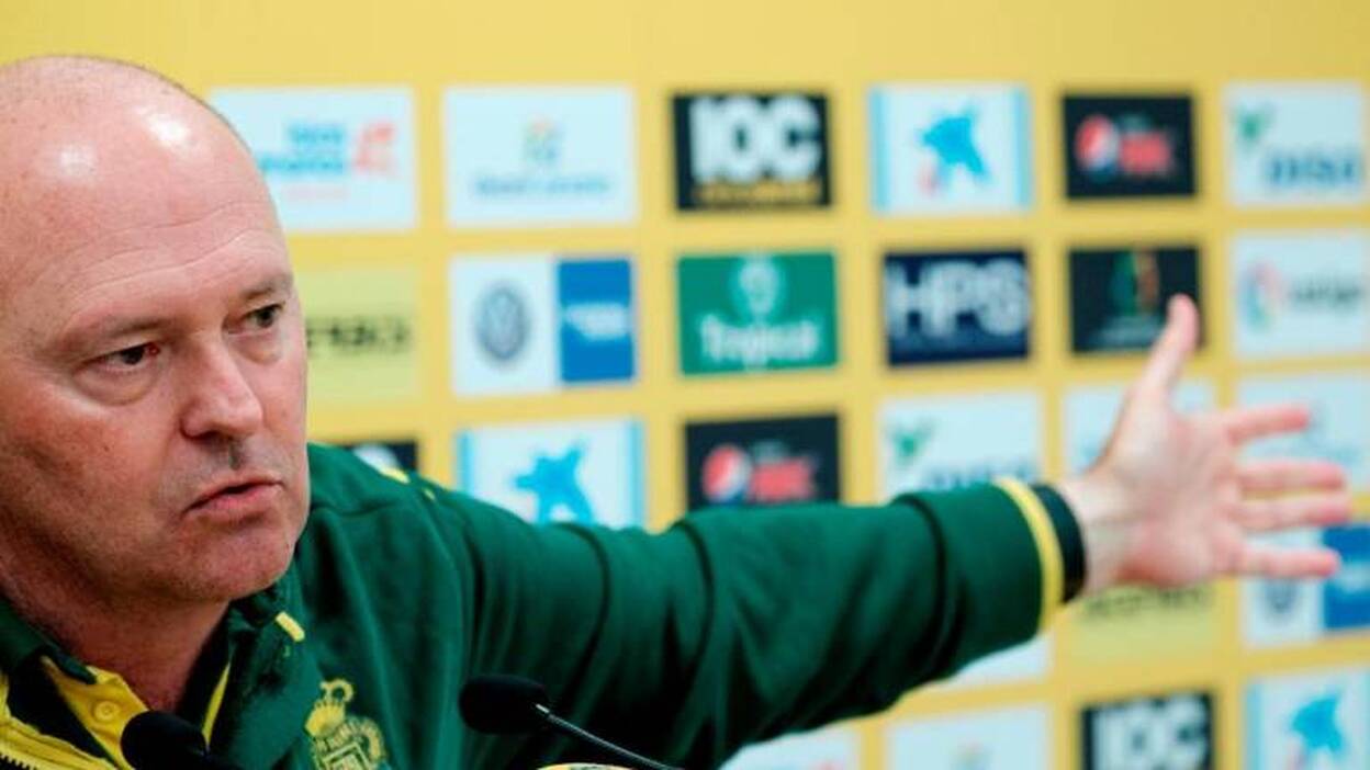 Pepe Mel dice que el objetivo "jamás puede ser ascender la próxima temporada"