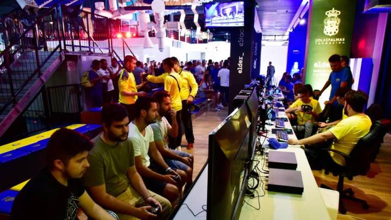 Clavijo se la juega a la ULPGC y recorta el espacio de videojuegos