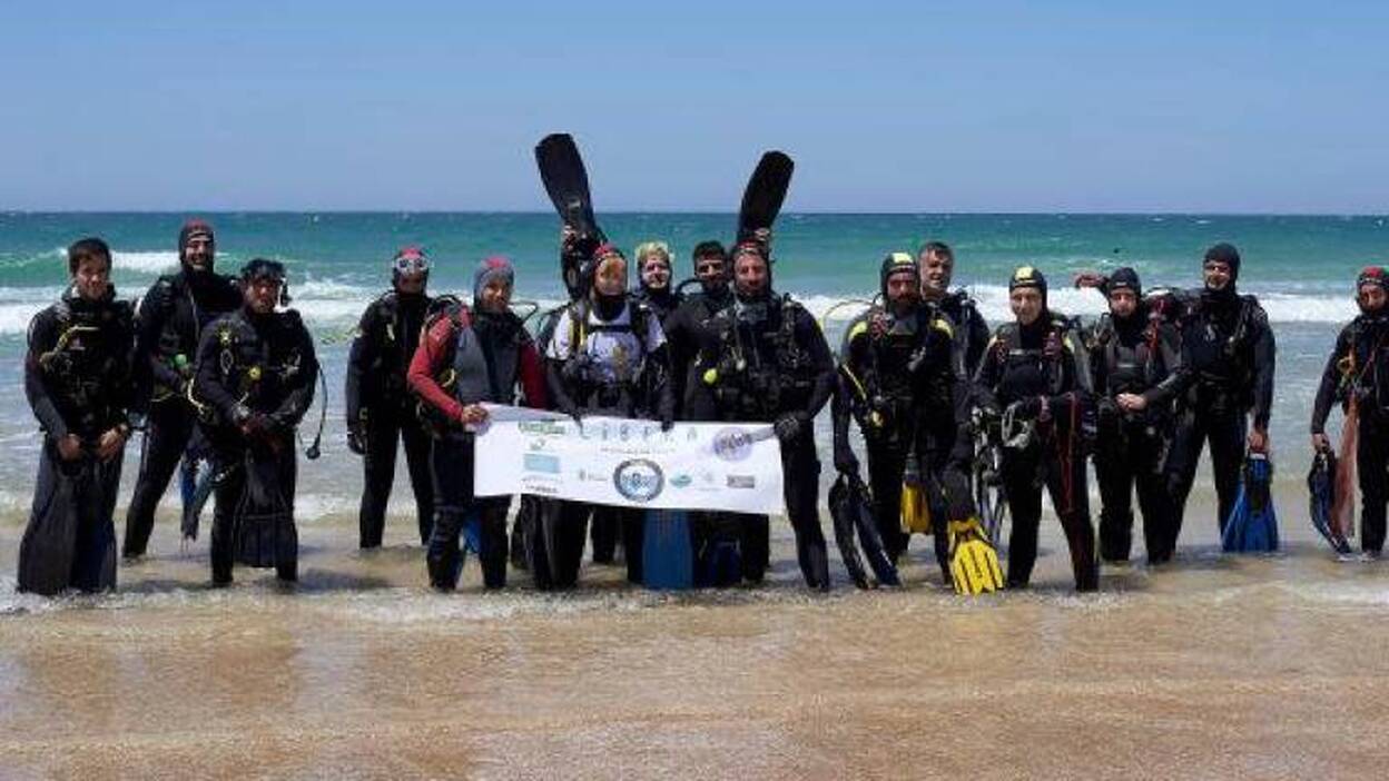 Retiran más de 4.000 kilos de basura de los fondos marinos canarios