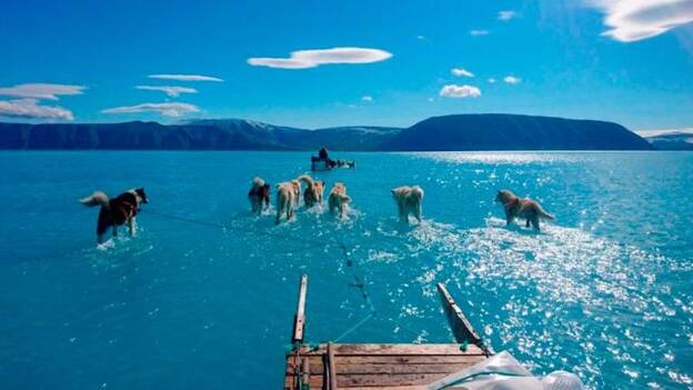 Una foto del deshielo en Groenlandia alerta sobre el cambio climático