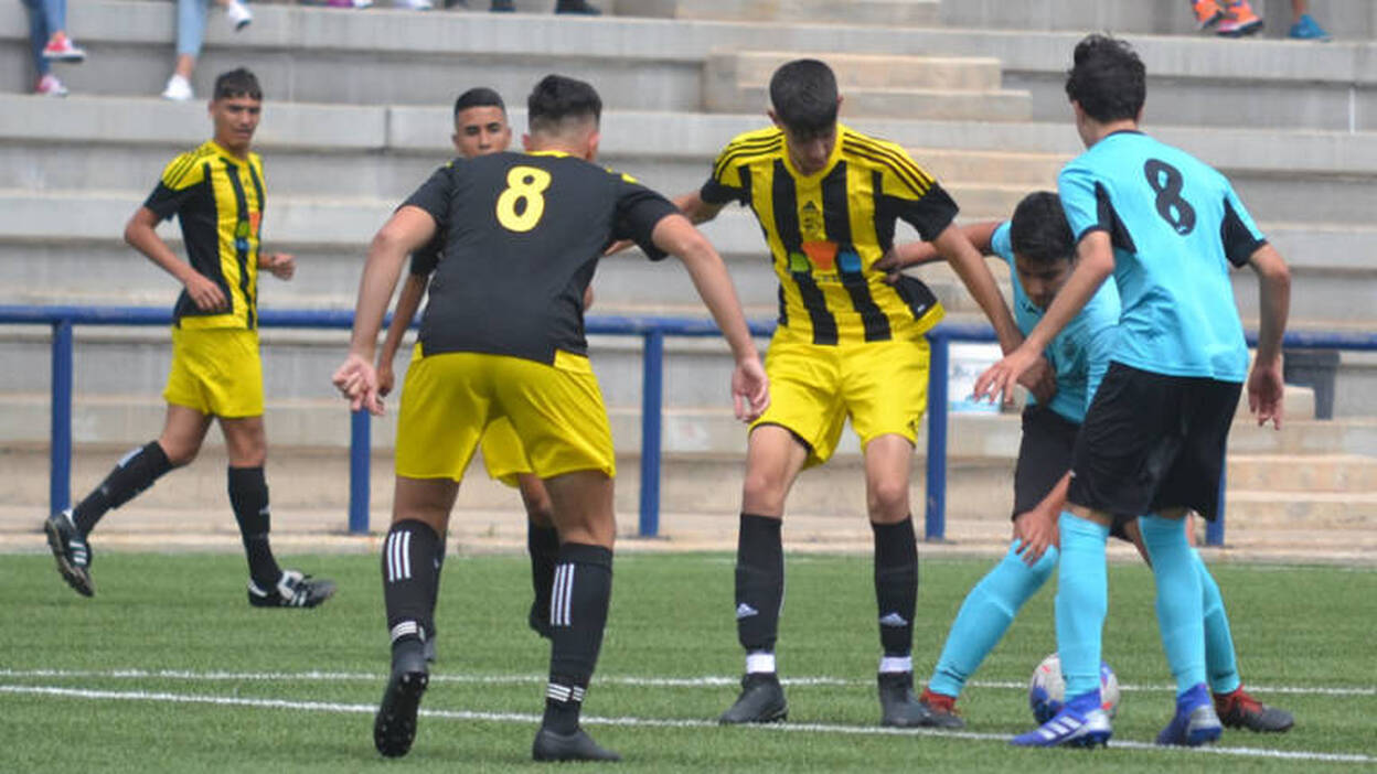 El Carnevali golea y ya saborea el ascenso
