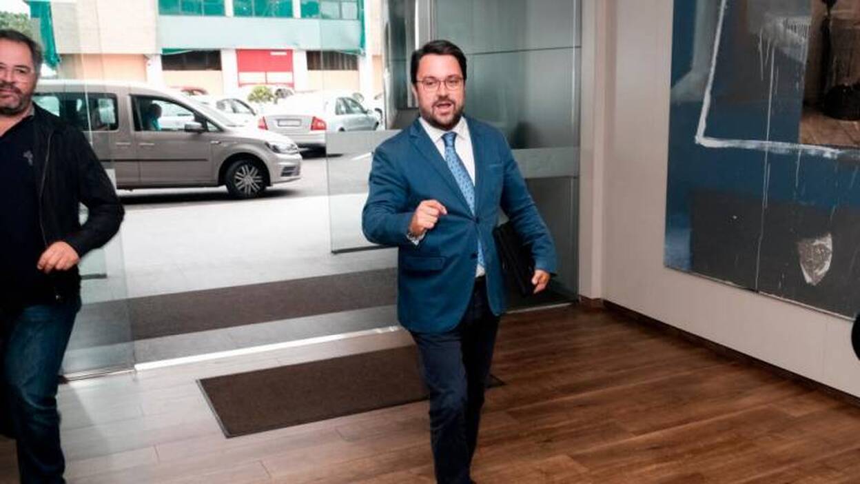 Asier Antona será portavoz del PP en el Parlamento canario, en detrimento de Australia Navarro