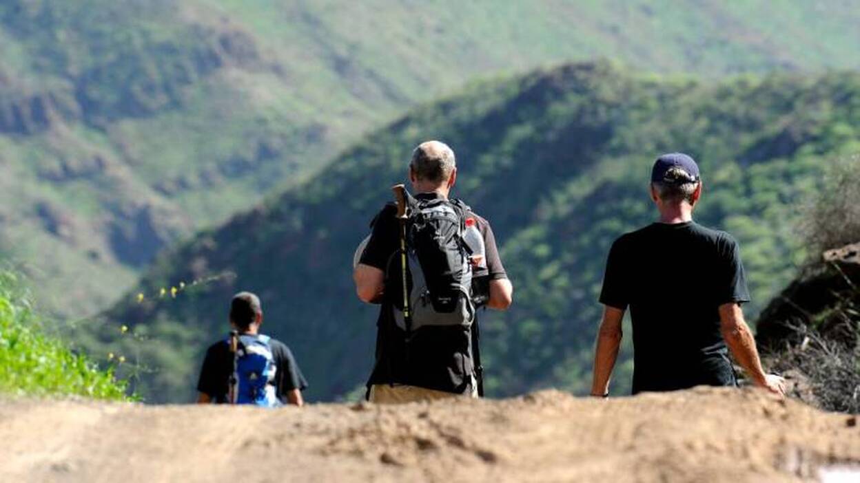 Rutas de senderismo para conocer las islas Canarias a pie