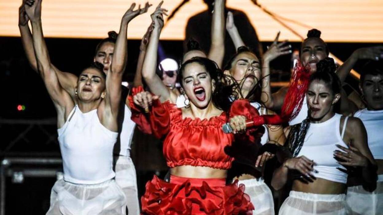 Rosalía lanza por sorpresa dos temas, uno de ellos una rumba en catalán
