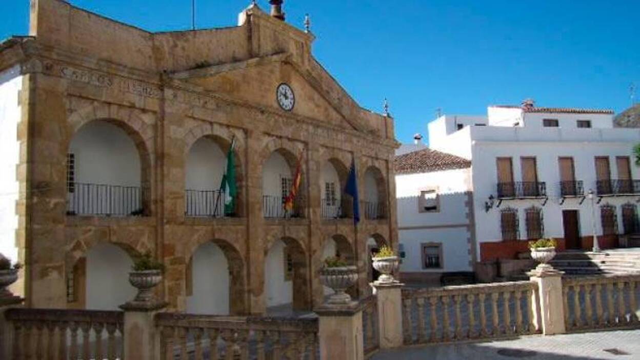 Un militar retirado mata a su mujer y se suicida en un pueblo de Málaga