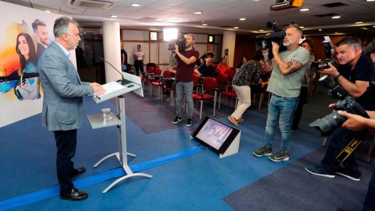 Seis mujeres y cuatro hombres forman el Gobierno canario del PSOE