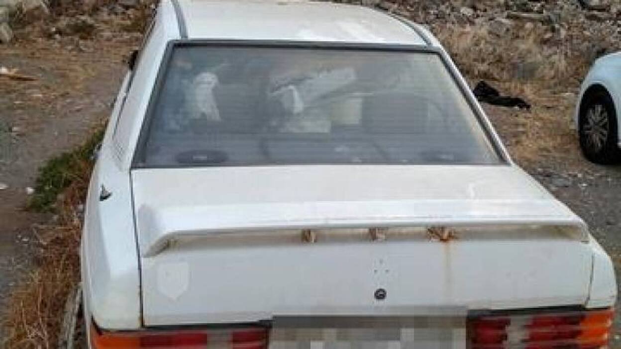 Coches abandonados en el sector de Arauz