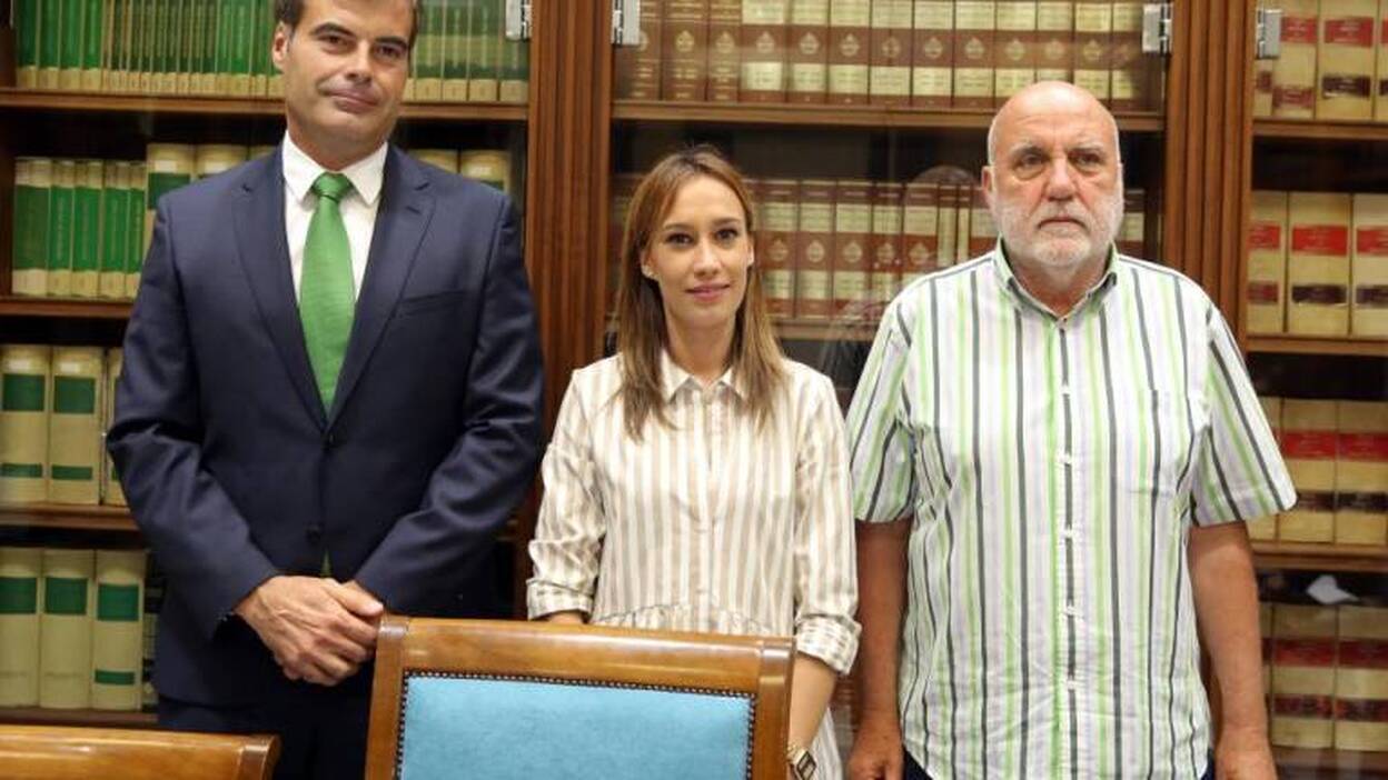 El pacto se impone en el Parlamento