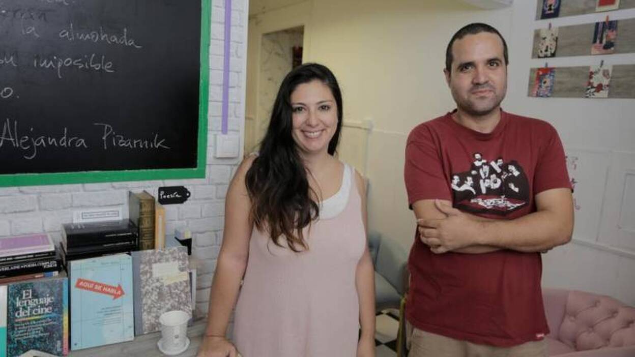 Empeñados en seguir al conejo blanco