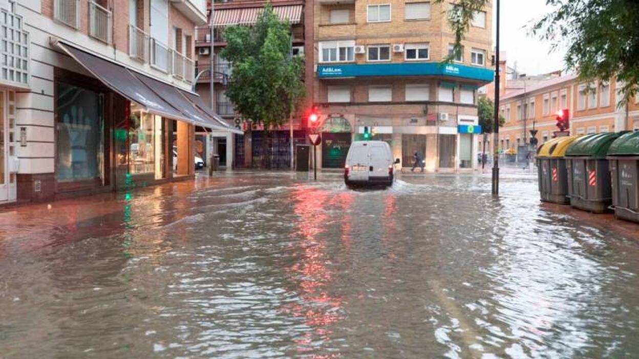 La gota fría se cobra 5 vidas, desborda el Segura y causa múltiples destrozos