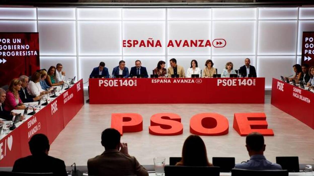 El PSOE no teme a la abstención y el PP pide un centro-derecha unido