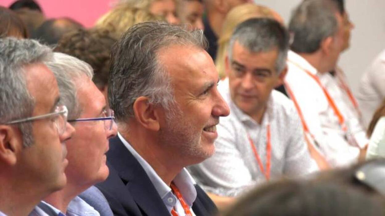 Torres participa en el Comité Federal del PSOE en Madrid.