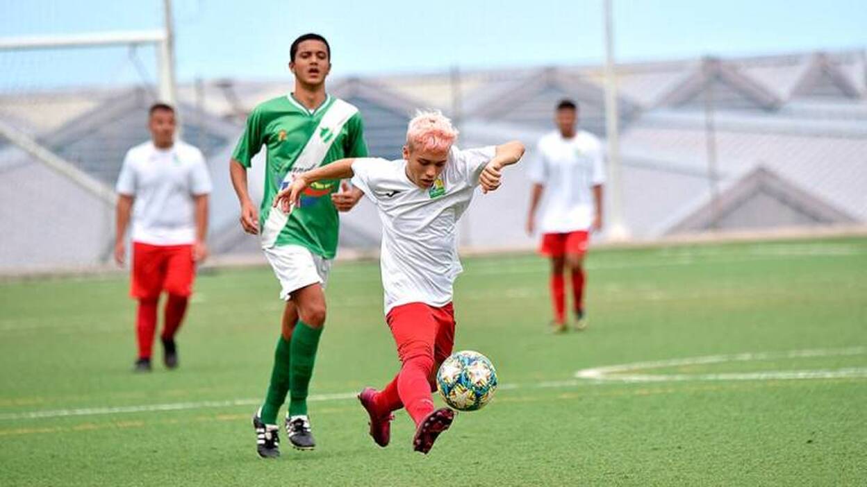 El San Lázaro se consolida en la zona alta con una goleada