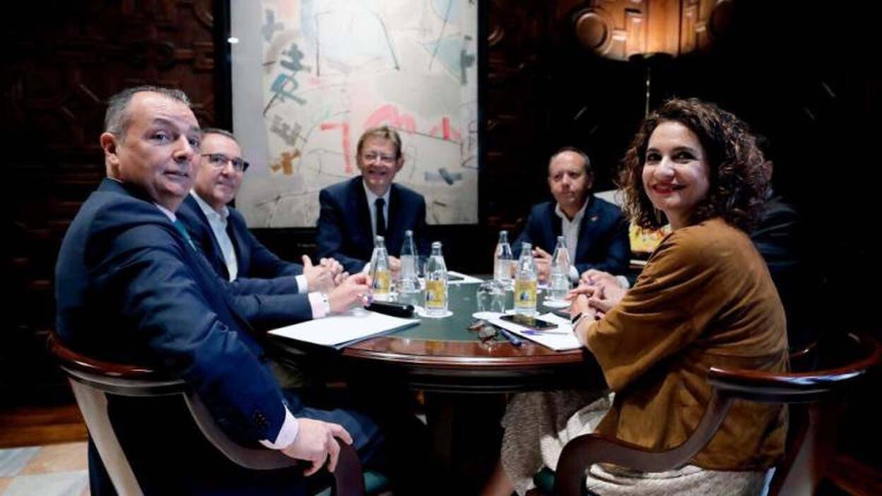 Los anticipos a las regiones, en dos entregas