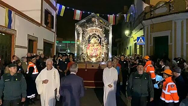 Valleseco resplandeció en la última parada de la Virgen