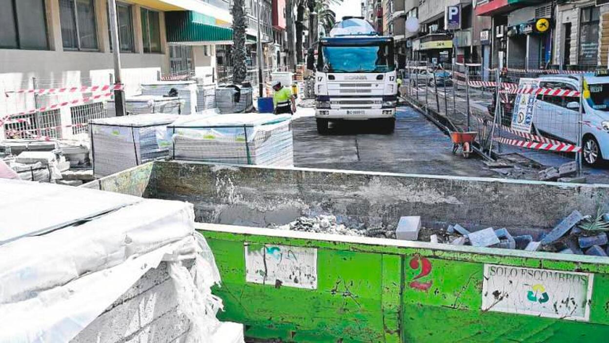 Canarias sigue a la cola nacional en salarios pero recorta distancia