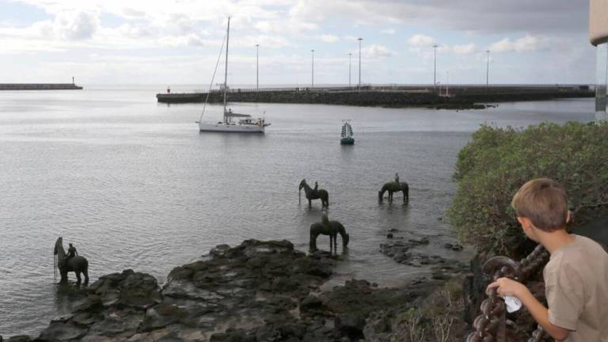 Los Centros Turísticos licitan la retirada de los Jinetes del MIAC
