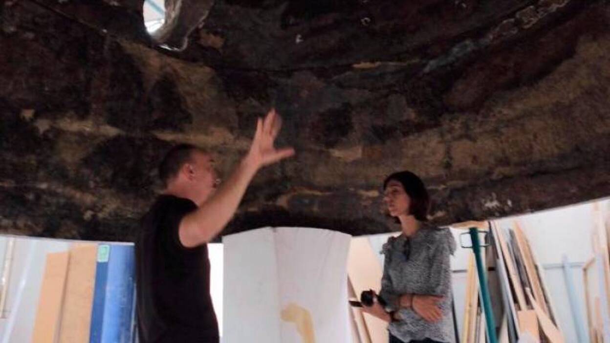 La réplica de la bóveda de Risco Caído ya tiene sus  primeras piezas